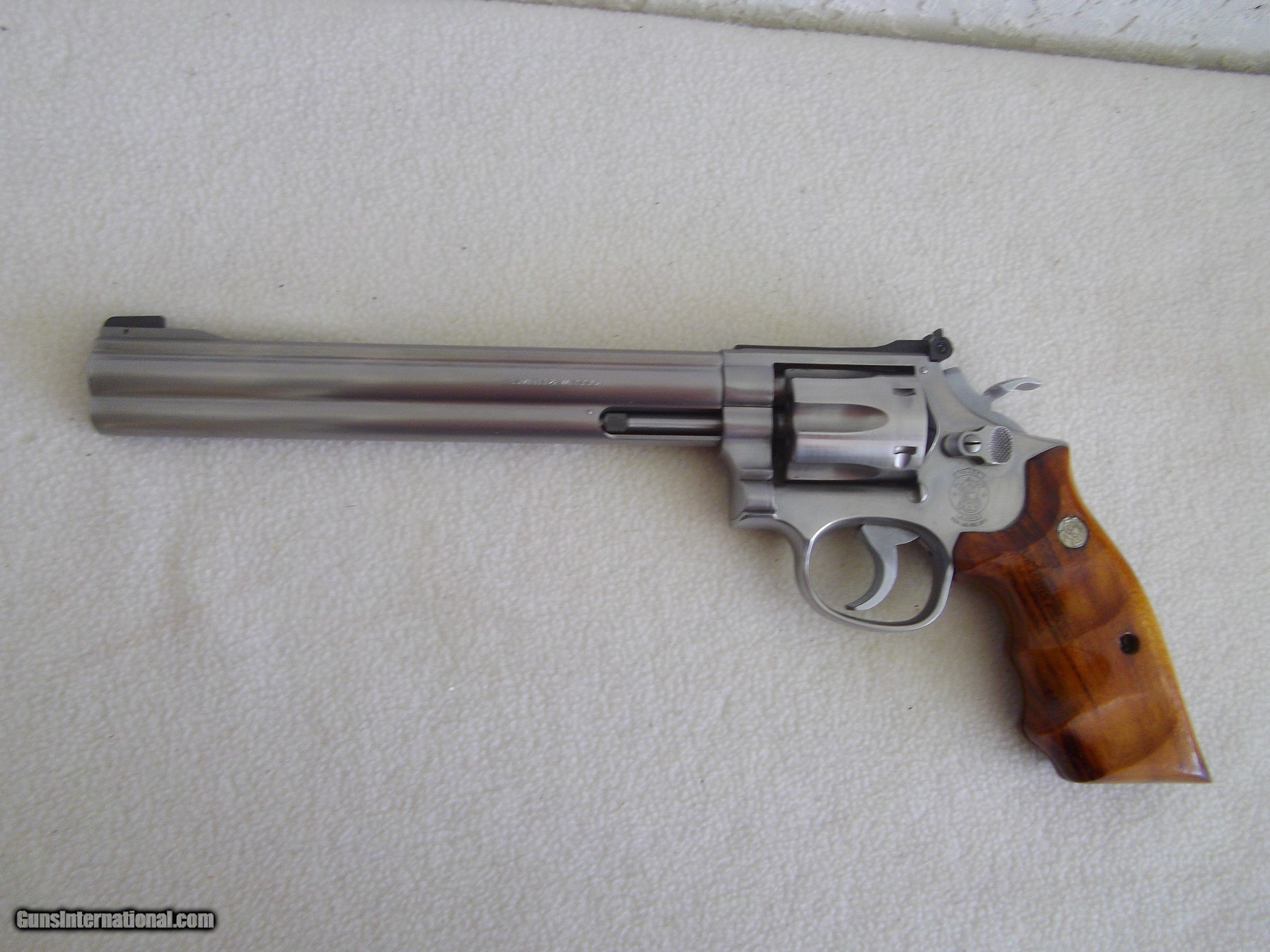 SMITH & WESSON 617 8 3/8 