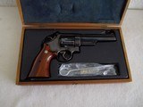 SMITH & WESSON
25-5
45 Colt
6" Blued
Revolver in Presnetation Case ANIB - 11 of 15