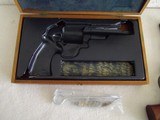 SMITH & WESSON
25-5
45 Colt
6" Blued
Revolver in Presnetation Case ANIB - 13 of 15
