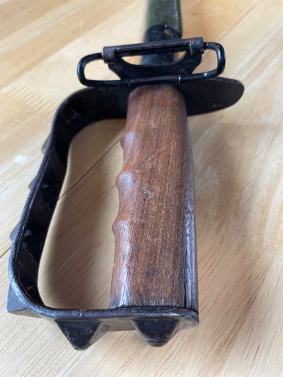 US L.F.C. 1917 TRENCH KNIFE - Image 11 of 11