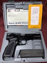 Browning Hi-Power 75th Anniversary 2011 - 6 of 6