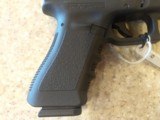 USED GLOCK 17 9MM ORIGINAL CASE LOCK PAPERWORK LOADER GREAT BUY NICE CONDITION - 3 of 14