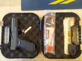 USED GLOCK 17 9MM ORIGINAL CASE LOCK PAPERWORK LOADER GREAT BUY NICE CONDITION - 1 of 14