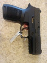 NEW SIG ARMS MODEL P320 CARRY 9MM HARD PLASTIC CASE AND SIG MOLDED HOLSTER EXTRA CLIP - 6 of 12