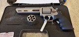 Used Smith and Wesson 686 357 Magnum
6" barrel 2 factory cylinders 6 and 7 shot very good
condition - 1 of 18
