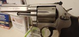 Smith and Wesson 686 357 magnum4" barrel rubber grips spare grip hard plastic case - 3 of 18
