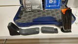 Used Beretta PX49mm 3" barrel2 15 round mags grip adjusters speed loader hard case manuals good working condition - 18 of 19