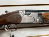 Lightly used Beretta 691 vittori
12 gauge 30" barrel 5 chokes choke wrench lube manual luggage case only fired 300 shells very good condition - 12 of 23