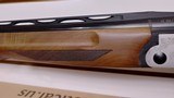 New Caesar Guerini Summit 12 Gauge 32" barrel 6 chokes socks lock manual luggage case new in box - 8 of 23