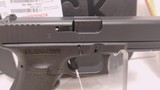 New G17 G3 9MM 17+1 4.49 FS 2-17RD MAGSACCESSORY RAIL new in box - 16 of 19