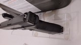 New G17 G3 9MM 17+1 4.49 FS 2-17RD MAGSACCESSORY RAIL new in box - 14 of 19