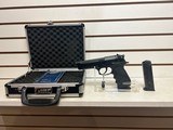 Used Beretta 92FS 9mm 4.7" barrel 2 mags small pistol case included good condition - 1 of 16