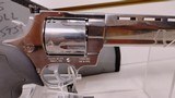 Used Taurus Raging Bull 454 Casull5 shot 6 1/2" factory ported barrel factory polished1st yr production good condition - 19 of 24
