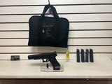 Used Glock 17L 9mm longslide rare "limited production" 6.2" barrel 5 double stack mags range bag good condition - 1 of 17