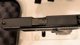 new Glock 19 gen 5 9mm4" barrel 3 15 round mags load assist tool hard plastic case - 6 of 17