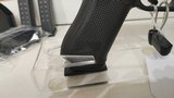 New G17 G5 9MM 17+1 4.49 FS 3-17RD MAGSFRONT SERRATIONS hard plastic case - 13 of 18