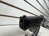 Used Smith & Wesson M&P 40 S&W4" barrel 1 14 round magazine good condition - 9 of 14