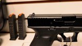 used G19 G5 9MM 15+1 4.0 FS 3-15RD MAGSFRONT SERRATIONS - 8 of 17