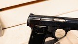 Very good conditionBrowning Automatic Pistol .25 4 factory magazines velvet case very good condition - 5 of 20