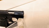 Very good conditionBrowning Automatic Pistol .25 4 factory magazines velvet case very good condition - 9 of 20