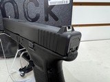 used GLK 19 GEN4 9MM PST 15RD FS 3 mags load assist tool box lock dummy rounds good condition - 7 of 15