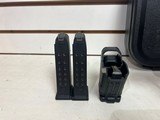 used GLK 19 GEN4 9MM PST 15RD FS 3 mags load assist tool box lock dummy rounds good condition - 5 of 15
