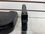 used G26 G5 9MM 10+1 3.46 FS 3-10RD MAGSFRONT SERRATIONS good condition - 11 of 11