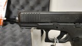 new Glock 19 Gen 59mm4 B FS Ser3/15 new in hard plastic case - 8 of 20