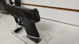 new S+W M+P M2.0 9MM 17RD B FS NTS 2 mags grip adjusted lock new in box - 6 of 23
