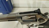 new S+W M686 357 DA REV 4SS AS in hard plastic case new condition - 10 of 22