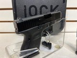 new G26 G5 9MM 10+1 3.46 FS 3-10RD MAGSFRONT SERRATIONS in hard plastic box new condition - 9 of 20