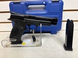 lightly used Smith and Wesson M&P 40 Pro Series Black .40 SW 5-inch 2 15rd mags Fiber Optic Front Sight 022188780321 good condition - 9 of 16