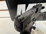 Used S+W M+P M2.0 CMPT 9MM 15R B FS original box 2 mags original box grip adjusters good condition - 6 of 18