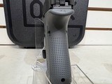 new GLK 19G5 9MM 15RD CONGRY SMOKE new in hard plastic case - 6 of 15