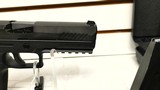 used sig p320 9mm 4.5" bbl 2 17 rnd mags original hard plastic case good conditon - 14 of 15