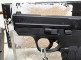used Smith & Wesson M&P Shield M2.0 9mm 11806 good condition - 5 of 15