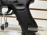 used Glock 22.40 sw4.25" bbl1 10 round mag no box no manuals - 2 of 13
