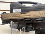 new H+K VP9 9MM 17R BB NS new in hard plastic case load assist 3 17 rnd mags new condition - 4 of 14