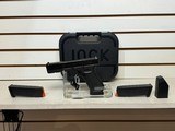 New Glock 21, 45 ACP 13rd FS MOS PA215S203MOS - 1 of 16
