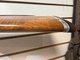 Used Beretta 682 12 Gauge 28" bbl adj comb adj butt custom wooded case good condition - 17 of 23