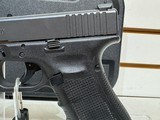Used Glock 17 9mm Police 4 1/2" bbl 1 mag hard case good condition - 3 of 12