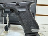 Used Glock 17 9mm Police 4 1/2" bbl 1 mag hard case good condition - 2 of 12