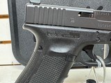 Used Glock 17 9mm Police 4 1/2" bbl 1 mag hard case good condition - 10 of 12