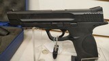Used Smith & Wesson M&P 2.0 9mm 4 3/4" bbl 2 17 rnd mags hard case grip adjusters good condition - 5 of 13