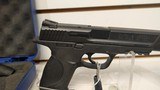 Used Smith & Wesson M&P 2.0 9mm 4 3/4" bbl 2 17 rnd mags hard case grip adjusters good condition - 10 of 13