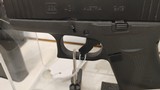 used GLK 43 US 9MM PST 6RD FS in original box good condition - 2 of 17