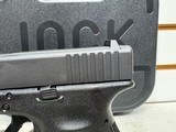 New Glock 19 Gen 3 9mm UI-19502-03 - 4 of 18