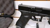 used GLK 17G5 9MM PST 17RD FSS FS used in hard case very good - 16 of 19