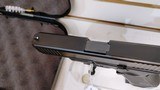 used GLK 17G5 9MM PST 17RD FSS FS used in hard case very good - 6 of 19