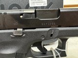 Used Glock 19 Gen 5, 3 Magazines, box, blackhawk holster - 15 of 17